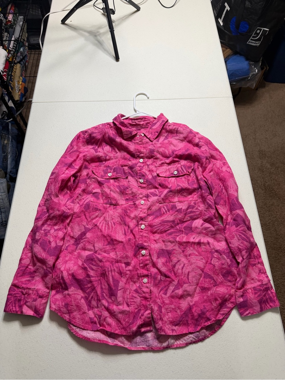 tommy bahama linen shirt women’s M pink floral tropical long sleeve button down